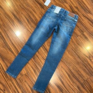 Lucky Brand Zoe Skinny Blue Jeans. New with tags
